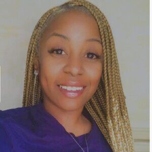 Meet your Posher, Raeshell